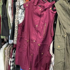 Maroon utility vest
